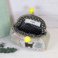 【Angela】さん / あめ玉がま口ポーチ(ネコと森)