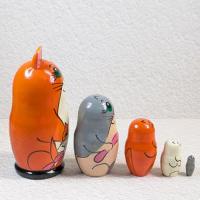 【ロシア】動物モチーフ耳つきマトリョーシカ・5個型(ネコ/オレンジ)