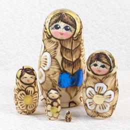 【ロシア】マトリョーシカ・5個型中 ニス無し白木(おさげ青リボン)