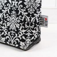 【Atelier Ku】さん / 三角マチポーチ(ダマスク)