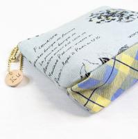 【Atelier Ku】さん / 三角マチポーチ(フラワー・仏語)