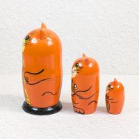 【ロシア】動物モチーフ耳つきマトリョーシカ・3個型(ネコ/オレンジ)