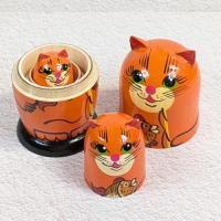 【ロシア】動物モチーフ耳つきマトリョーシカ・3個型(ネコ/オレンジ)