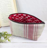 【aiko】さん / ポケット付きファスナーポーチ(ストライプ赤)