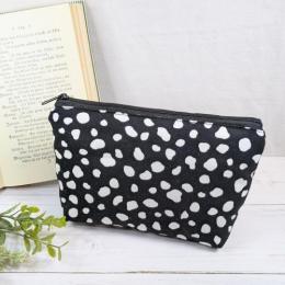 【aiko】さん / ポケット付きファスナーポーチ(ダルメシアン黒地)