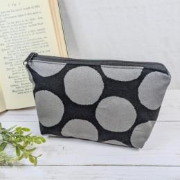 【aiko】さん / ポケット付きファスナーポーチ(北欧風ドット黒地)