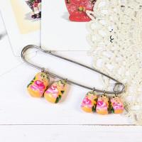 【ロシア】マトリョーシカブローチピン(オレンジ)