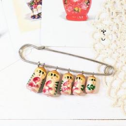 【ロシア】マトリョーシカブローチピン(薄ピンク)