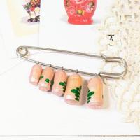 【ロシア】マトリョーシカブローチピン(薄ピンク)