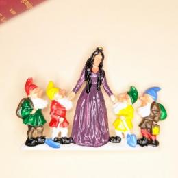 【ドイツ】WALTER&PREDIGER/ハンドペイント樹脂ブローチ(白雪姫)①