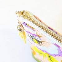 【Atelier Ku】さん / 18cmファスナーポーチ (フラワー・ベージュ)