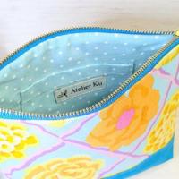 【Atelier Ku】さん / 18cmファスナーポーチ (フラワー・ライトブルー)