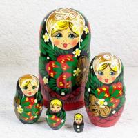 【ロシア】女の子マトリョーシカ・5個型中(黒赤イチゴ)